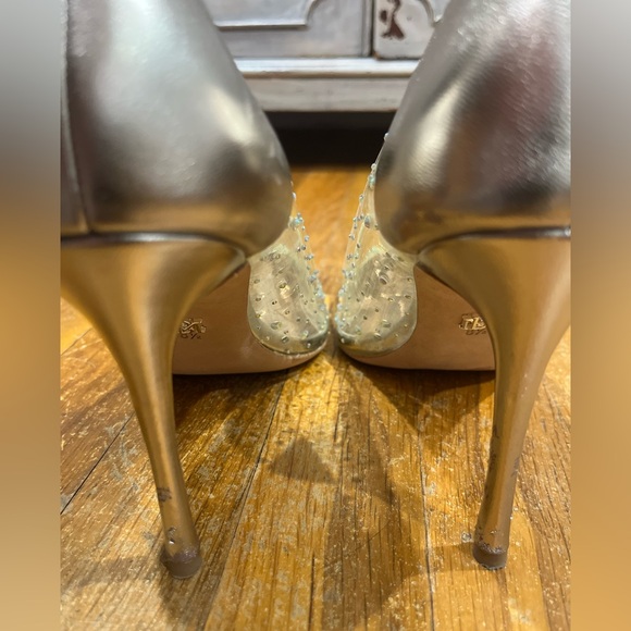 Badgley Mischka Cinderella Pointed Toe Heels Gold and Clear - Picture 3 of 10